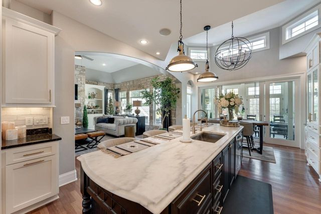 N39W23612 Grey Fox COURT, Pewaukee, WI 53072