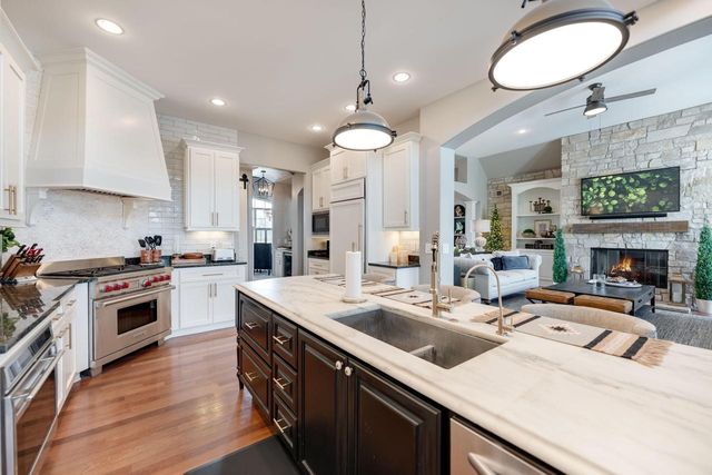 N39W23612 Grey Fox COURT, Pewaukee, WI 53072