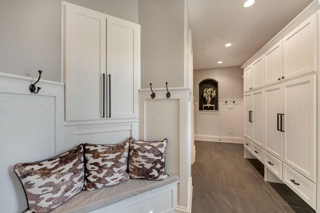 N39W23612 Grey Fox COURT, Pewaukee, WI 53072