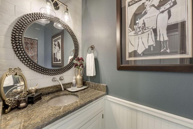 N39W23612 Grey Fox COURT, Pewaukee, WI 53072