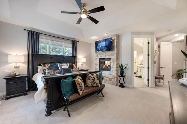 N39W23612 Grey Fox COURT, Pewaukee, WI 53072