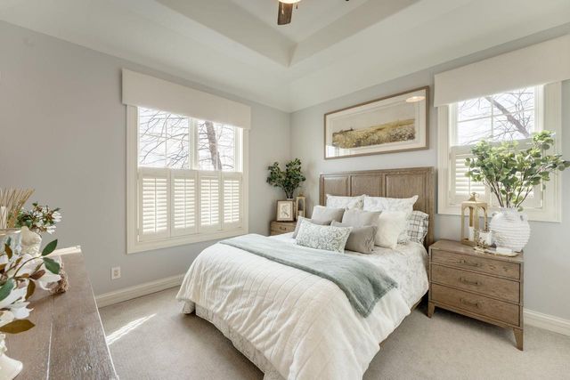 N39W23612 Grey Fox COURT, Pewaukee, WI 53072