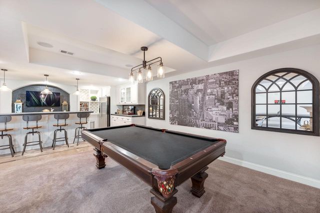 N39W23612 Grey Fox COURT, Pewaukee, WI 53072