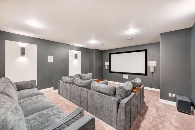 N39W23612 Grey Fox COURT, Pewaukee, WI 53072