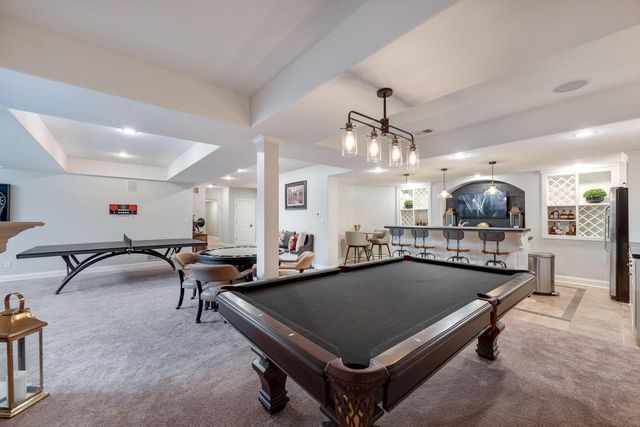 N39W23612 Grey Fox COURT, Pewaukee, WI 53072