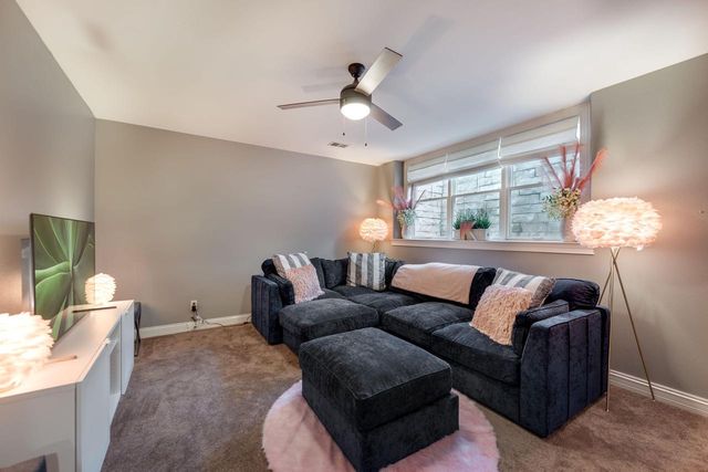 N39W23612 Grey Fox COURT, Pewaukee, WI 53072