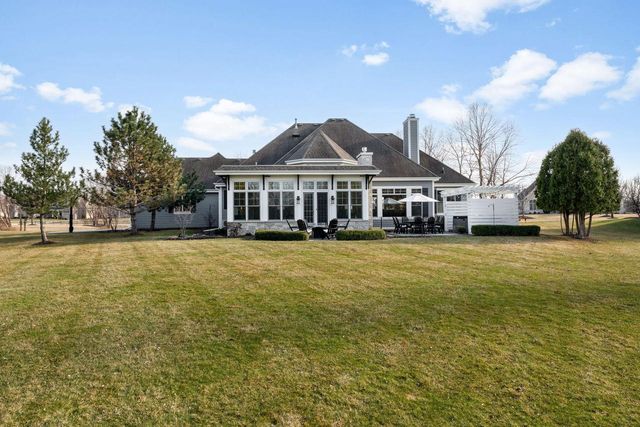 N39W23612 Grey Fox COURT, Pewaukee, WI 53072