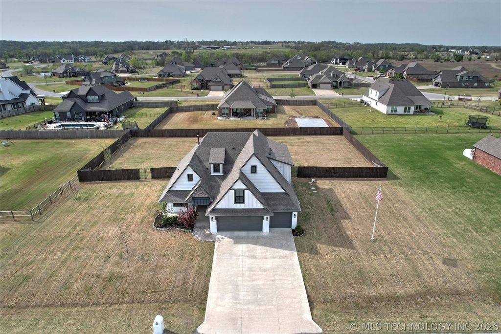 1954 E 173rd Street S, Mounds, OK 74047