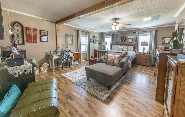 450 S 12th Street, Slaton, TX 79364