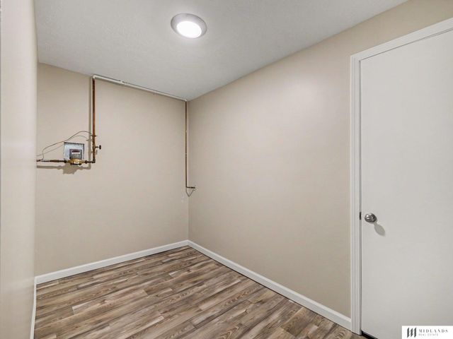 12711 Larimore Avenue, Omaha, NE 68164