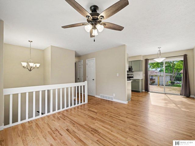 12711 Larimore Avenue, Omaha, NE 68164