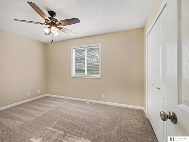 12711 Larimore Avenue, Omaha, NE 68164