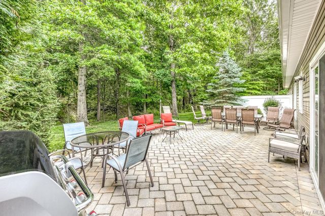 38 Westminster Way, Pomona, NY 10970