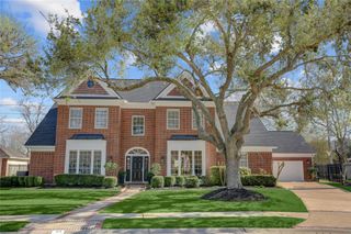 51 Dartmoor Court, Sugar Land, TX 77479