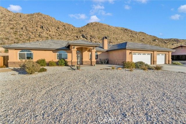 15831 Rimrock Road, Apple Valley, CA 92307