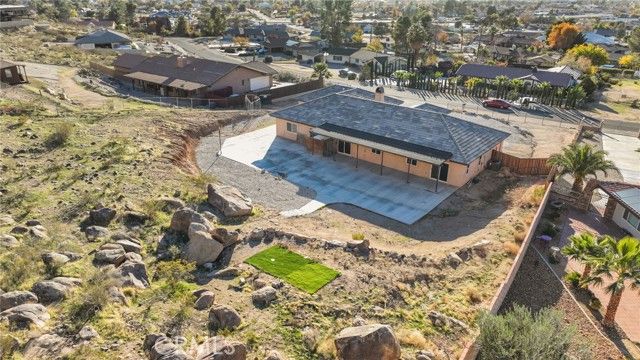 15831 Rimrock Road, Apple Valley, CA 92307