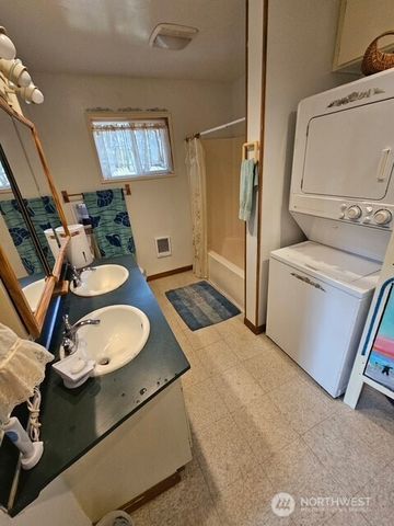 2817 232nd Lane, Ocean Park, WA 98640