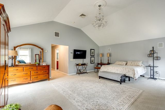 6325 Brecksville Road, Independence, OH 44131