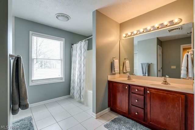 6325 Brecksville Road, Independence, OH 44131