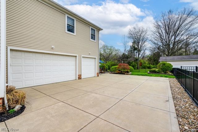 6325 Brecksville Road, Independence, OH 44131
