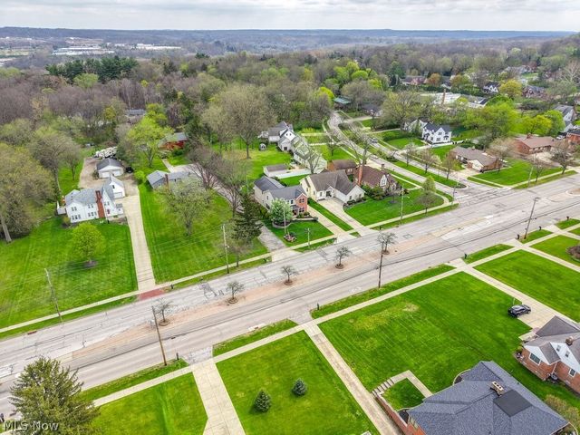 6325 Brecksville Road, Independence, OH 44131