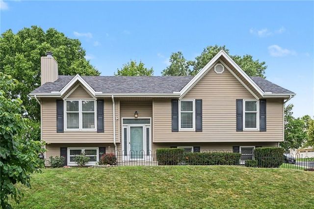8626 N Wayland Avenue, Kansas City, MO 64153