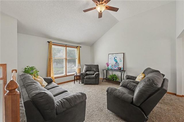 8626 N Wayland Avenue, Kansas City, MO 64153