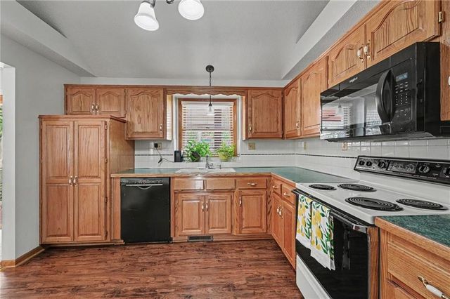 8626 N Wayland Avenue, Kansas City, MO 64153