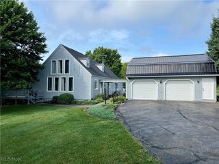 1368 B Andora Road NE, Carrollton, OH 44615
