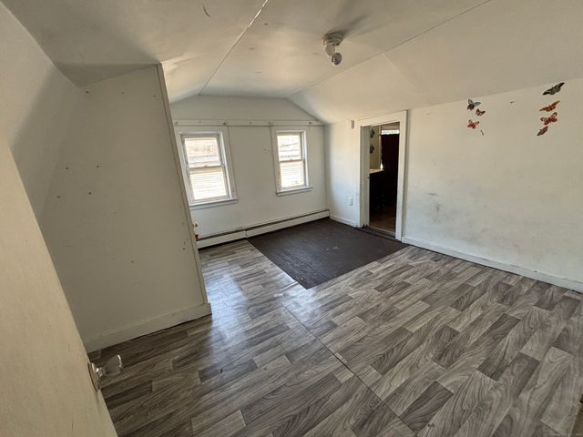 94 Blackhall Street, New London, CT 06320