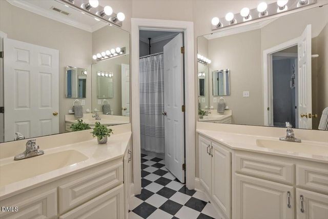 10108 Clairbourne Place, Raleigh, NC 27615