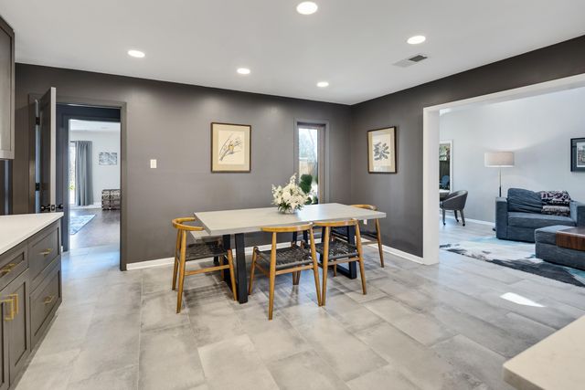 1794 HUNTERS HILL CV, Germantown, TN 38138