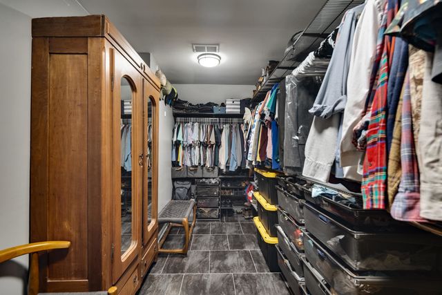 1794 HUNTERS HILL CV, Germantown, TN 38138