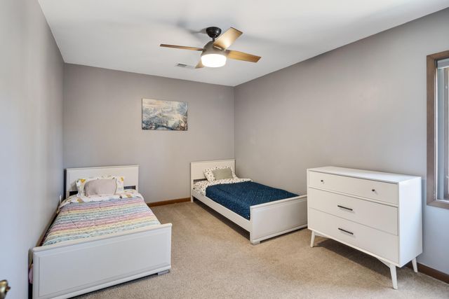 1794 HUNTERS HILL CV, Germantown, TN 38138