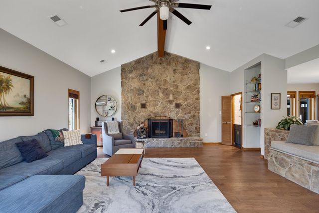 1794 HUNTERS HILL CV, Germantown, TN 38138