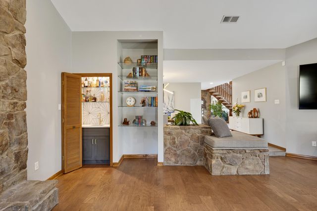 1794 HUNTERS HILL CV, Germantown, TN 38138