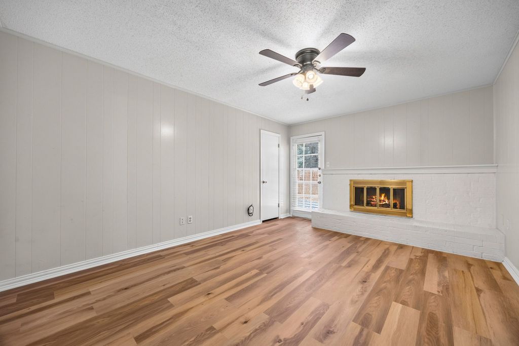 2019 Fleur De Lis Court, Arlington, TX 76012