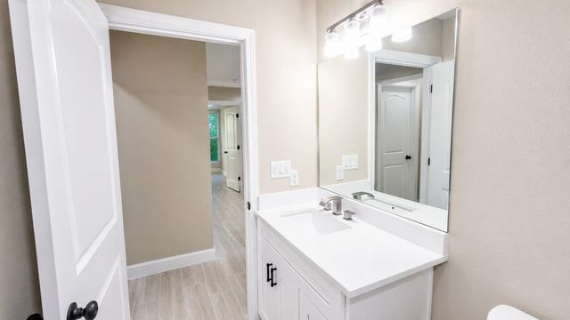 1206 Pinewood Lane, Pasadena, TX 77502