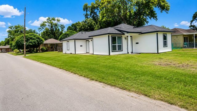 1206 Pinewood Lane, Pasadena, TX 77502