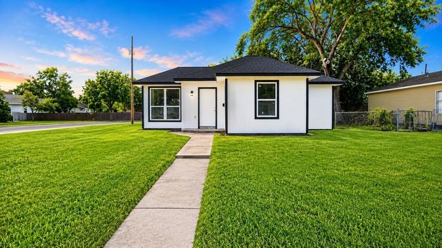 1206 Pinewood Lane, Pasadena, TX 77502