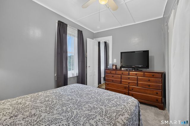 27 School Street, Branford, CT 06405