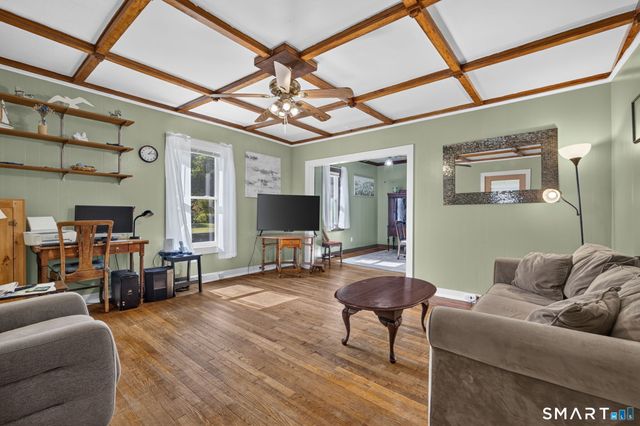 27 School Street, Branford, CT 06405