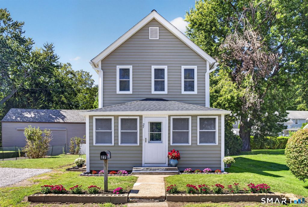 27 School Street, Branford, CT 06405