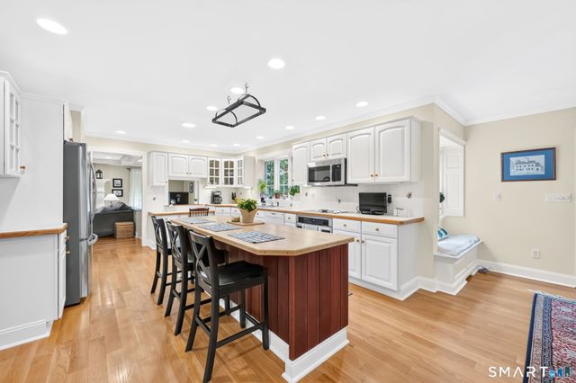 68 High Street, Portland, CT 06480