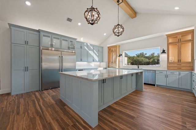 3432 Enchanted Acres Drive, Burleson, TX 76028