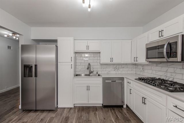 3651 Hilleman Avenue, St John, MO 63114