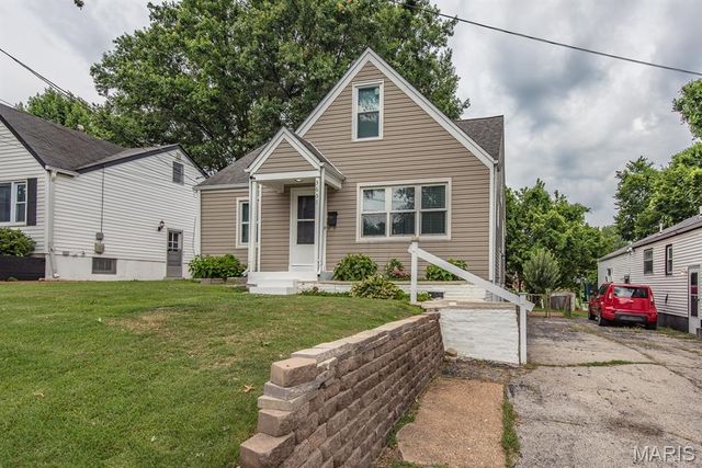 3651 Hilleman Avenue, St John, MO 63114