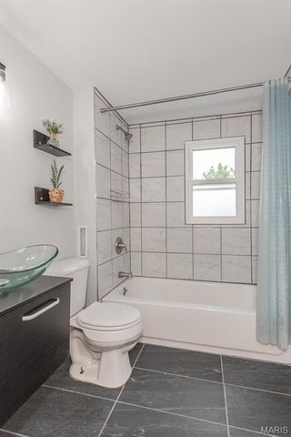3651 Hilleman Avenue, St John, MO 63114