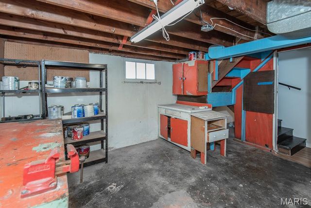 3651 Hilleman Avenue, St John, MO 63114