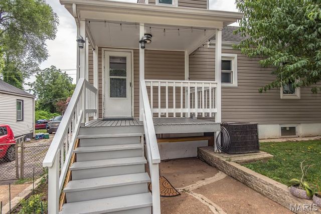 3651 Hilleman Avenue, St John, MO 63114